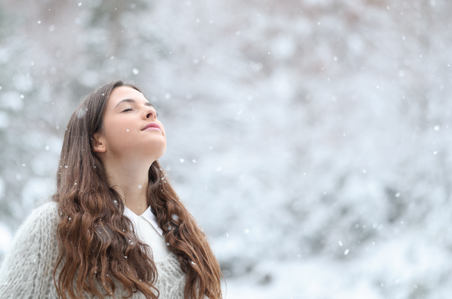 How to Take Mindful Moments Amidst the Holiday Rush