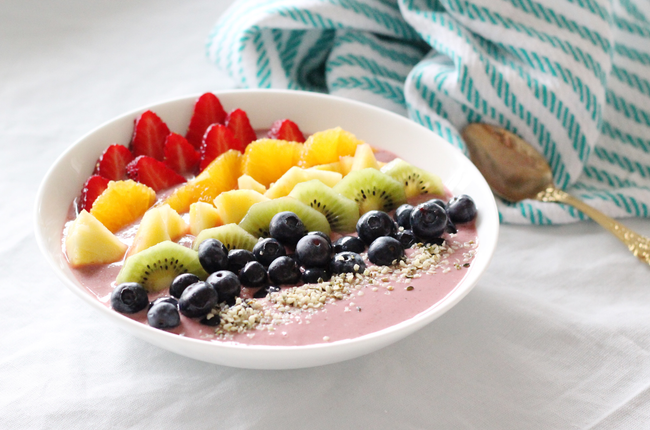 Raspberry Rainbow Smoothie Bowl